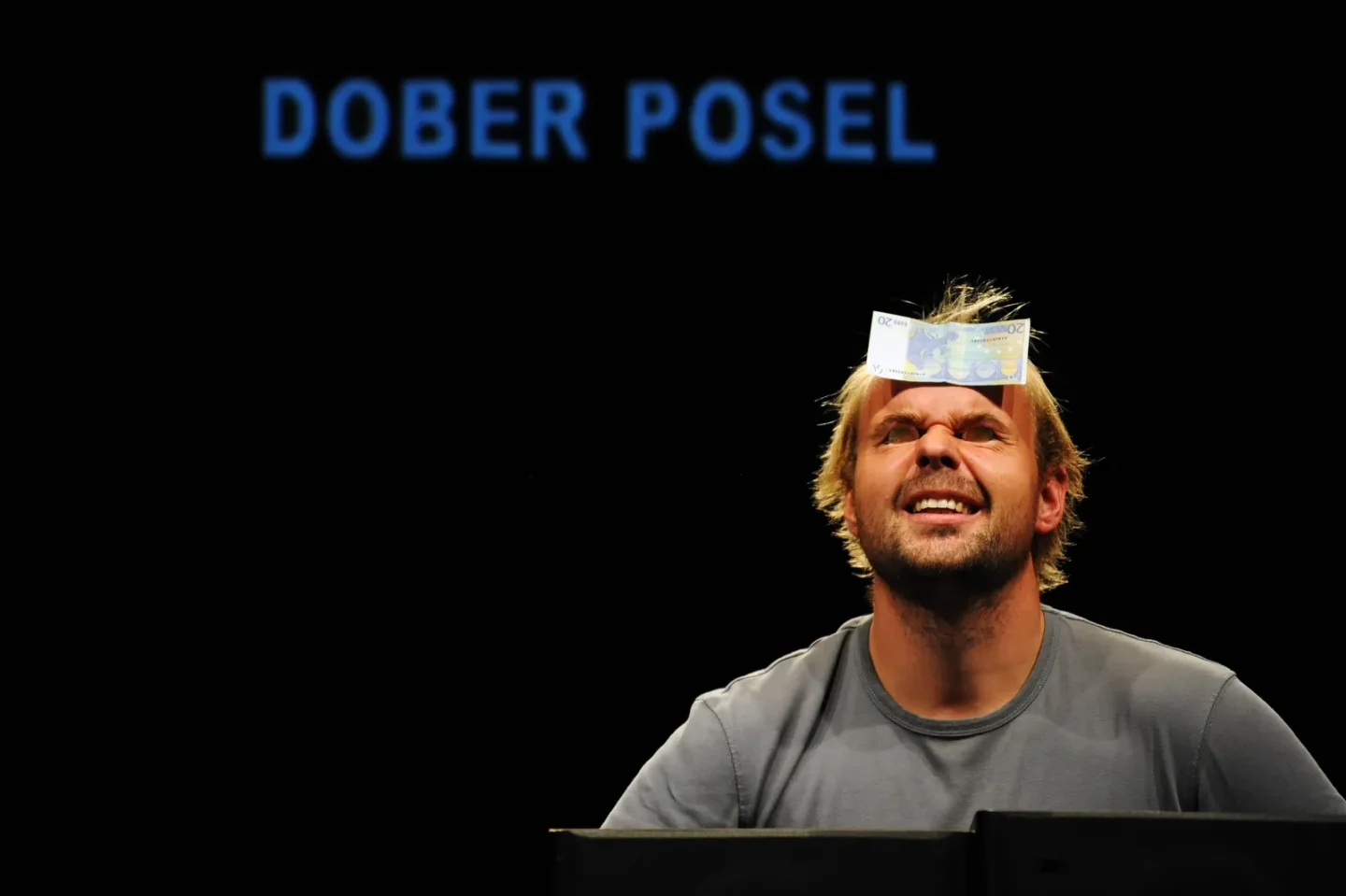 Dober posel • Video clip 04:48